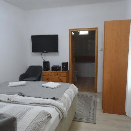 Almagyar Vendeghaz Hotel Eger Ngoại thất bức ảnh