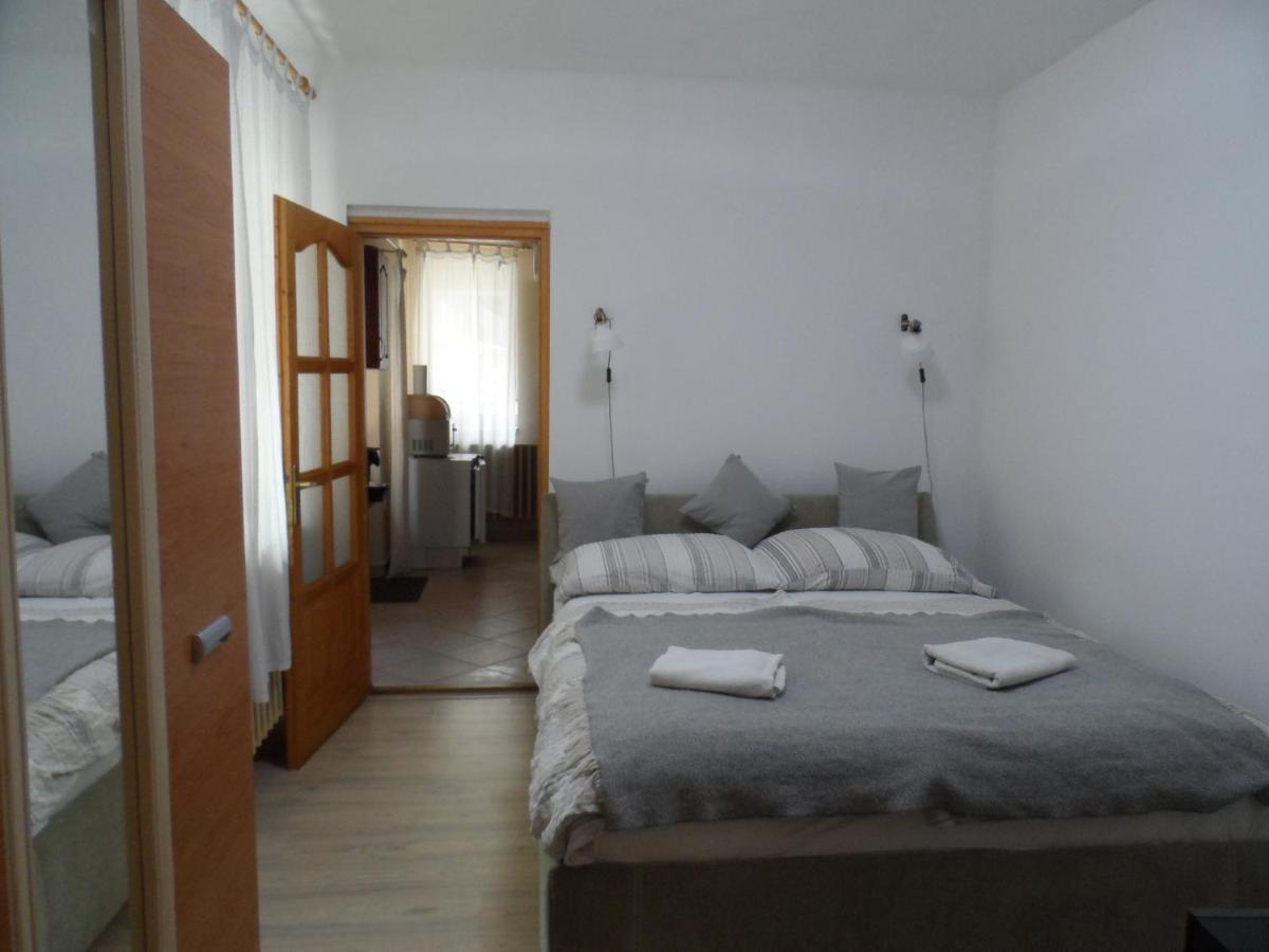 Almagyar Vendeghaz Hotel Eger Ngoại thất bức ảnh